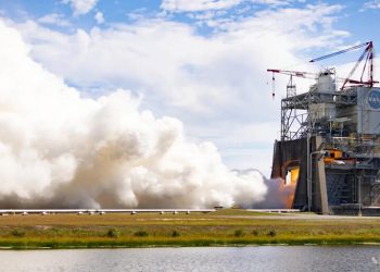La Nasa prueba el motor RS-25 en apoyo de futuras misiones Artemisa. Fuente: Nasa