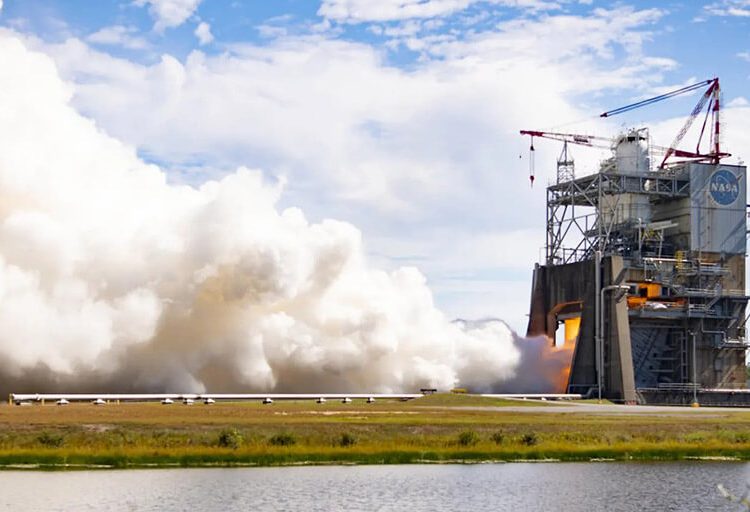 La Nasa prueba el motor RS-25 en apoyo de futuras misiones Artemisa. Fuente: Nasa