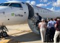 Pasajeros subiendo al avión. Fuente: Actualidad Aeroespacial