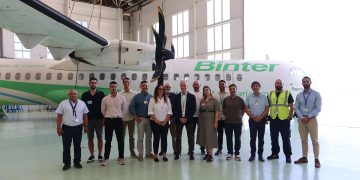 Visita al hangar de mantenimiento de Binter Technic. Fuente: Binter Technic.